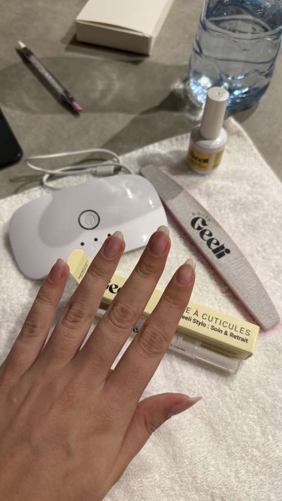 Ongles sensibles : quels produits éviter et quoi choisir à la place